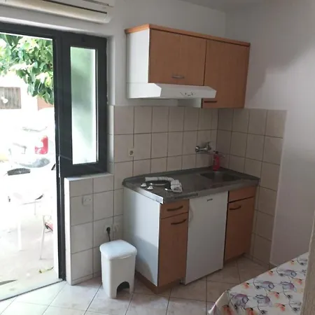 Kontin 2 * Stari Grad (Hvar)